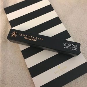 BNIB ABH Lipgloss in Colour Petal